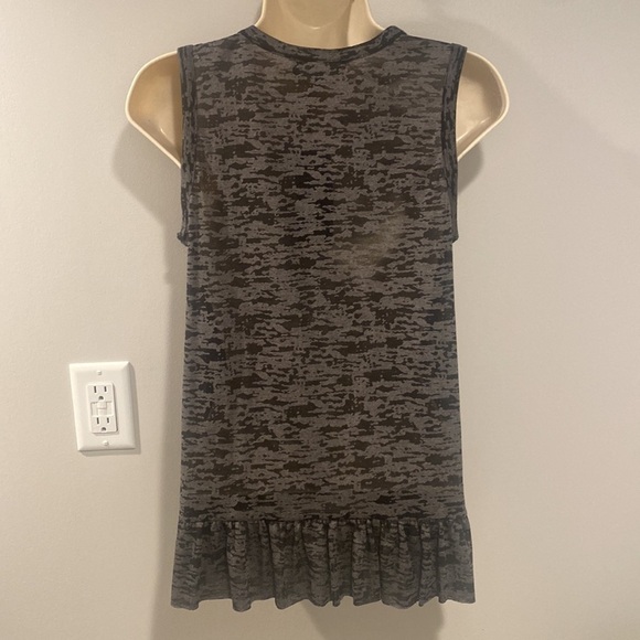 DG2 Lightweight Tank Top - Picture 4 of 8